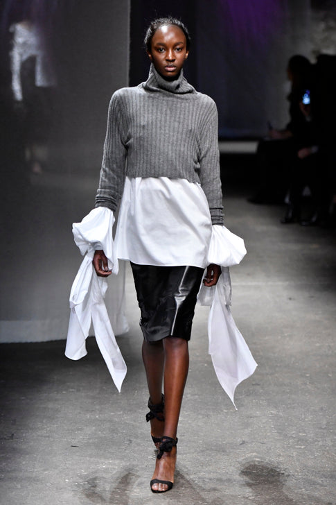 Cashmere Cropped Sweater BLACK - NS Image 4 of 4
