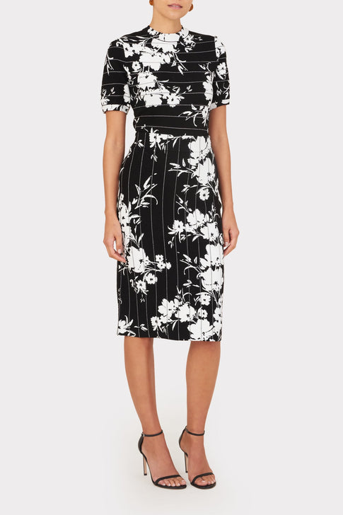 Silhouette Floral Fitted Skirt 1